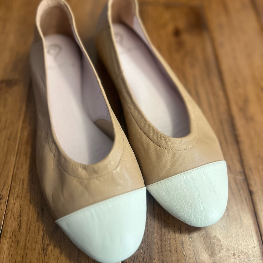 Chic Tan and Cream Women's Loafers
